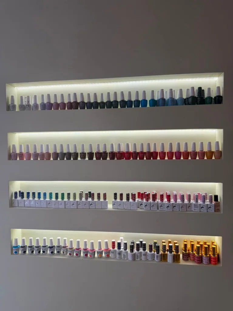 Mur de vernis Neox Beauty Levallois