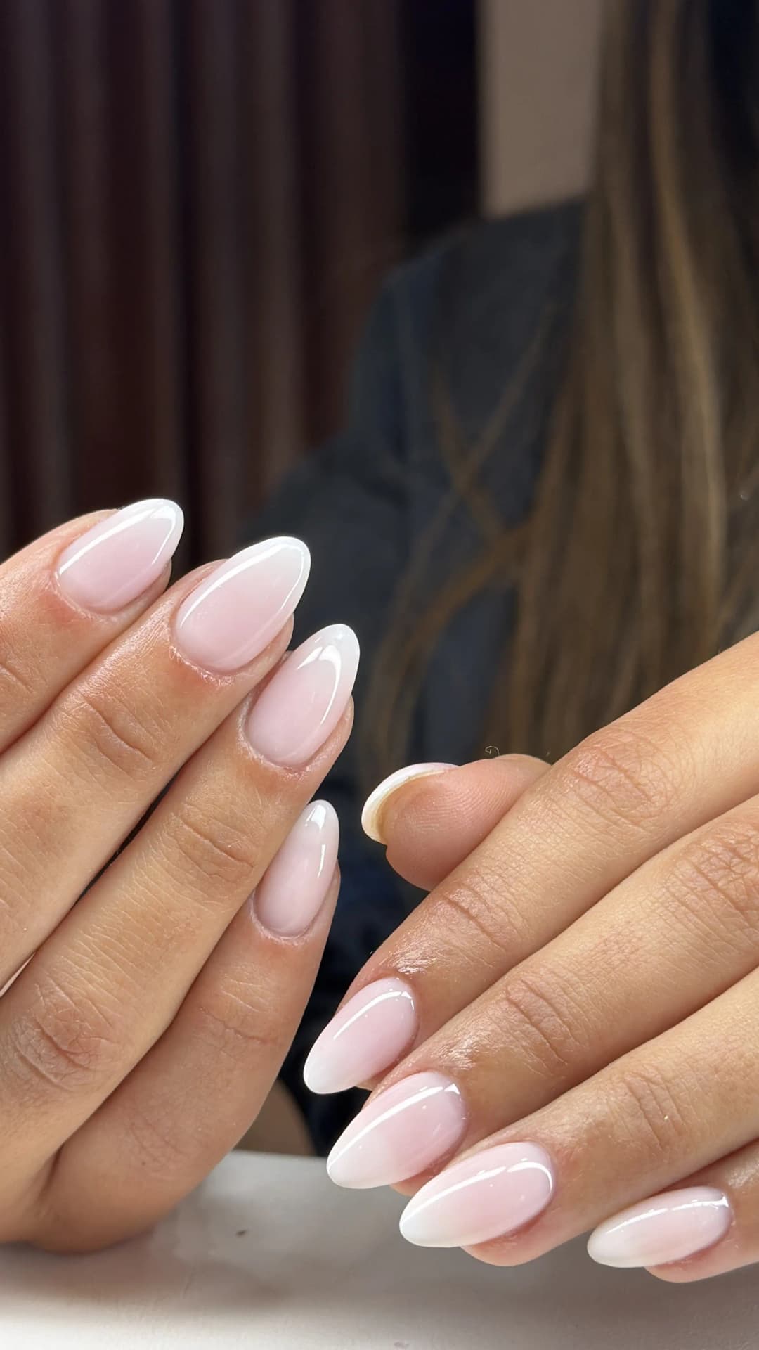 Ongles baby boomer en amande